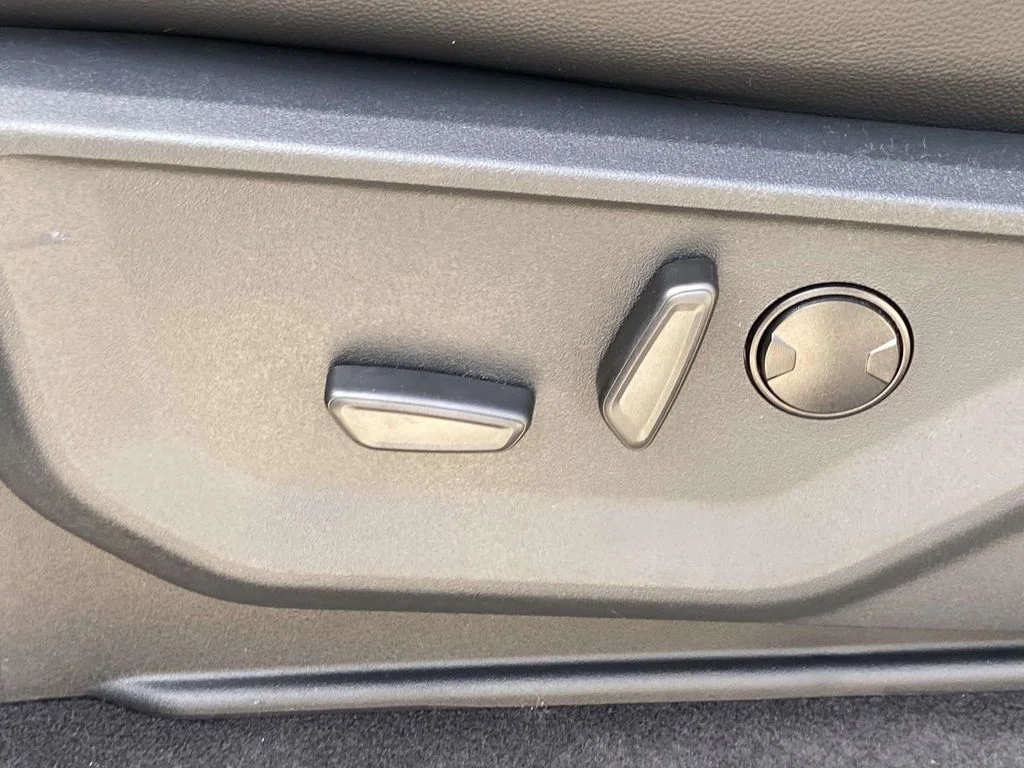 New 2026 Gray Ford Lariat image 12