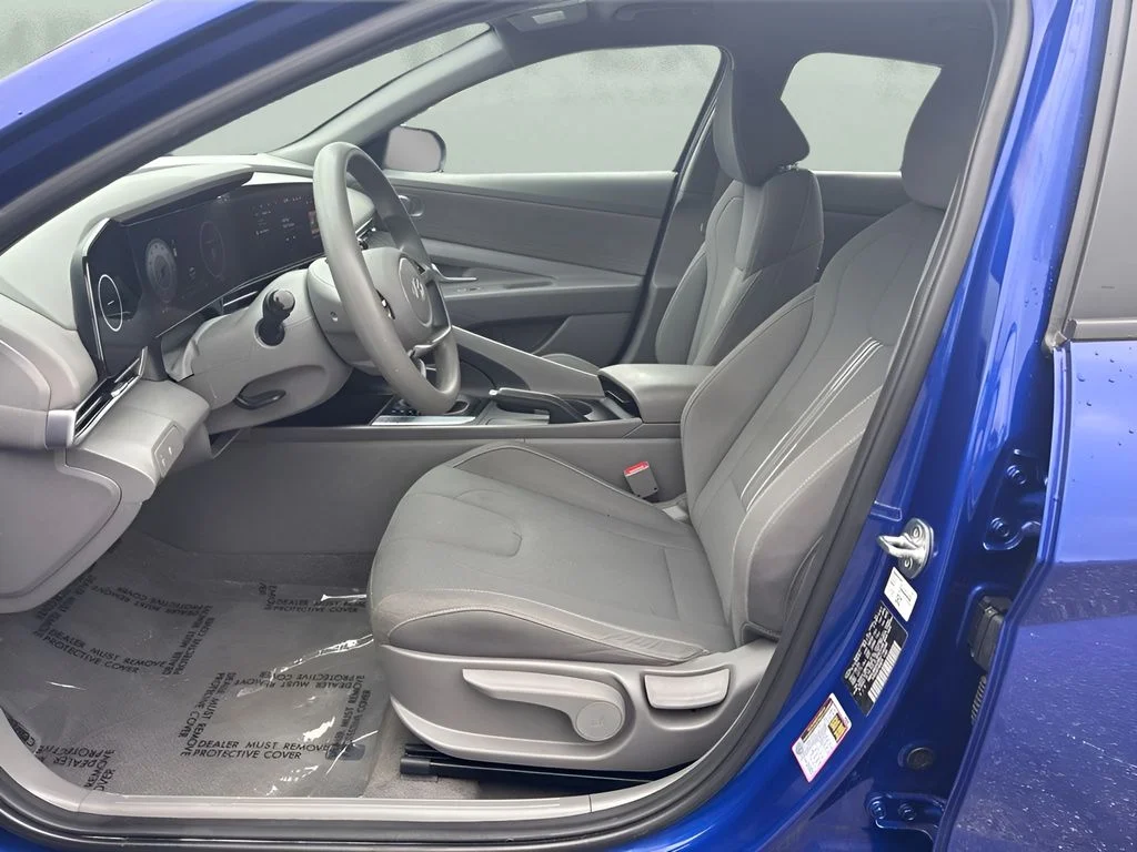 Used 2024 Blue Hyundai SEL image 5