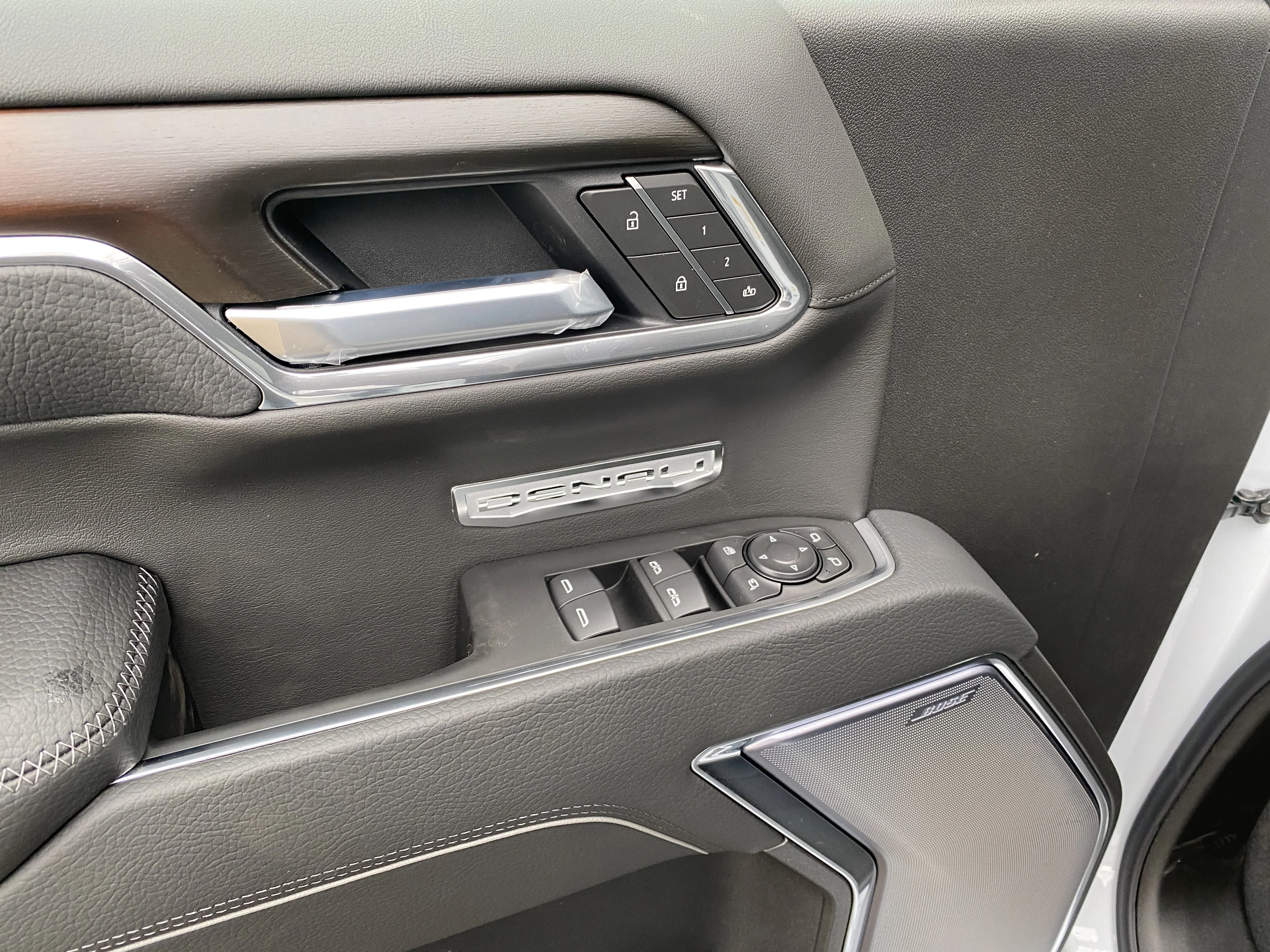 New 2026 GLACIER WHITE TRICOAT GMC Denali image 26