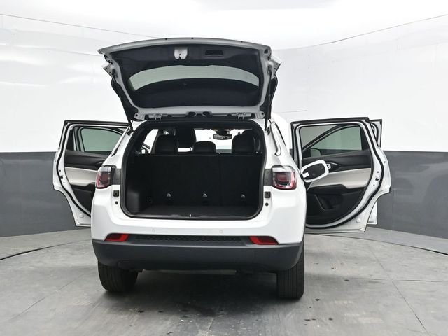 Used 2025 White Jeep Limited image 38