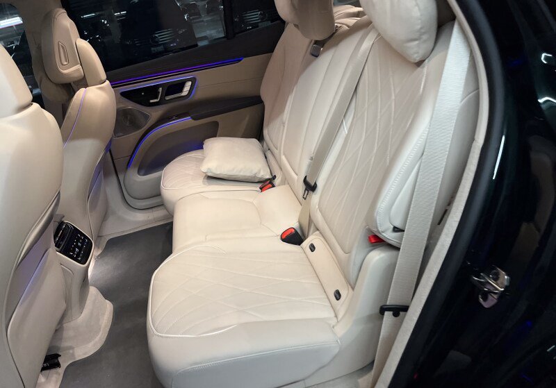 Certified Used 2024 Green Mercedes-Benz 580 image 12