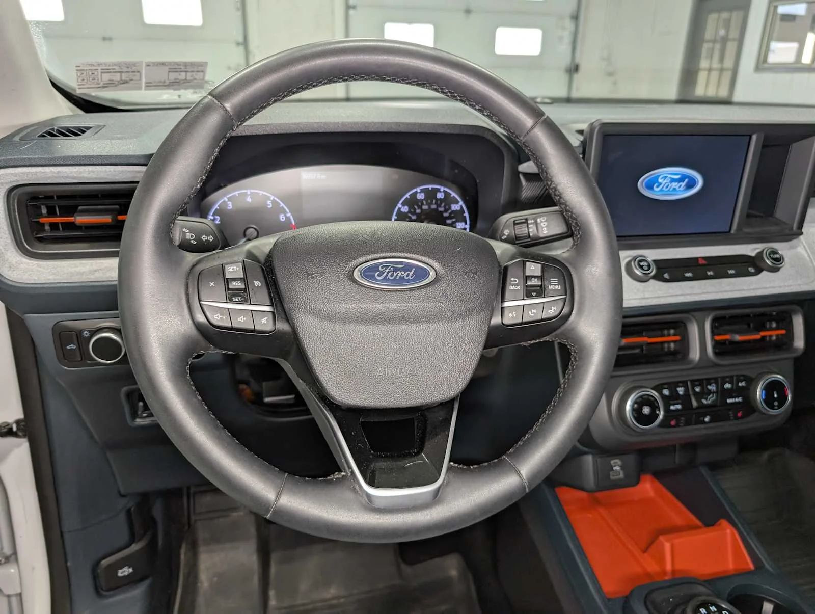 Used 2023 Oxford White Ford XLT image 38