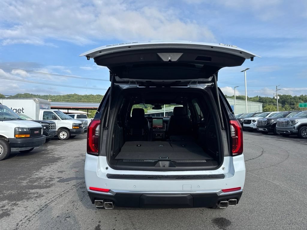 2026 GMC Yukon Denali - Photo 20
