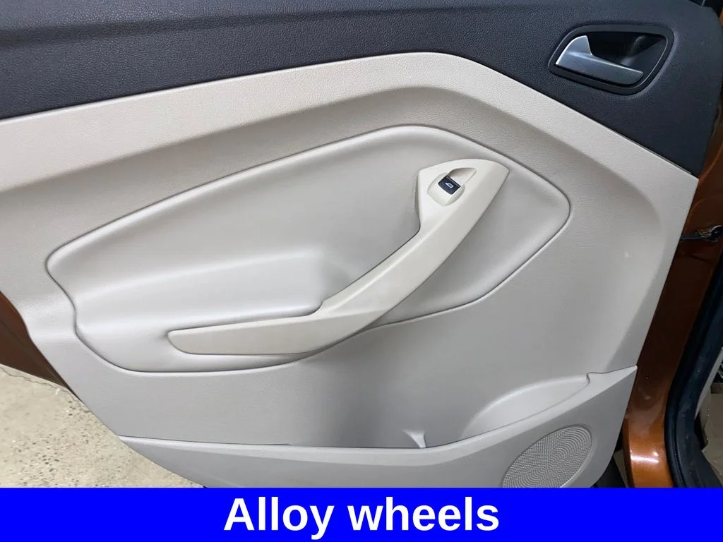 Used 2017 Red Ford SE image 13