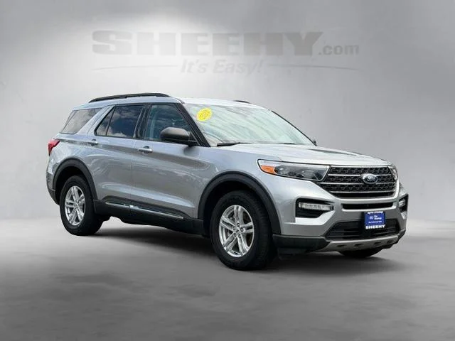 Certified Used 2022 Iconic Silver Metallic Ford  image 2