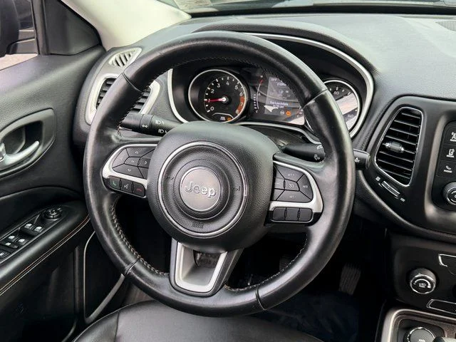 Used 2017 Diamond Black Jeep  image 18