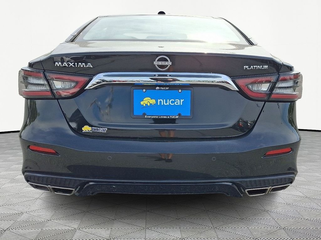 Used 2023 Black Nissan Platinum image 6