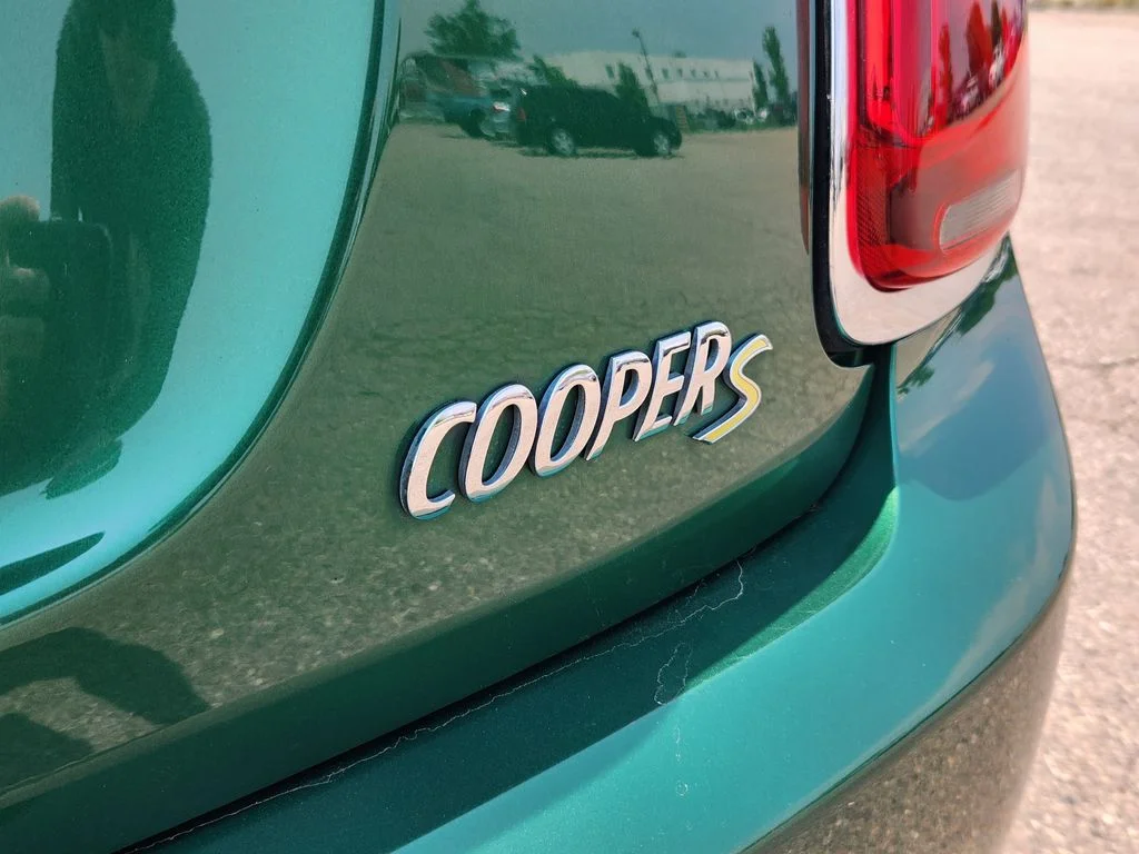 Certified Used 2022 British Racing Green MINI Cooper SE image 27