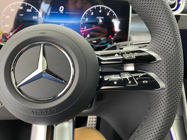 New 2027 Black Mercedes-Benz GLC 300 image 25
