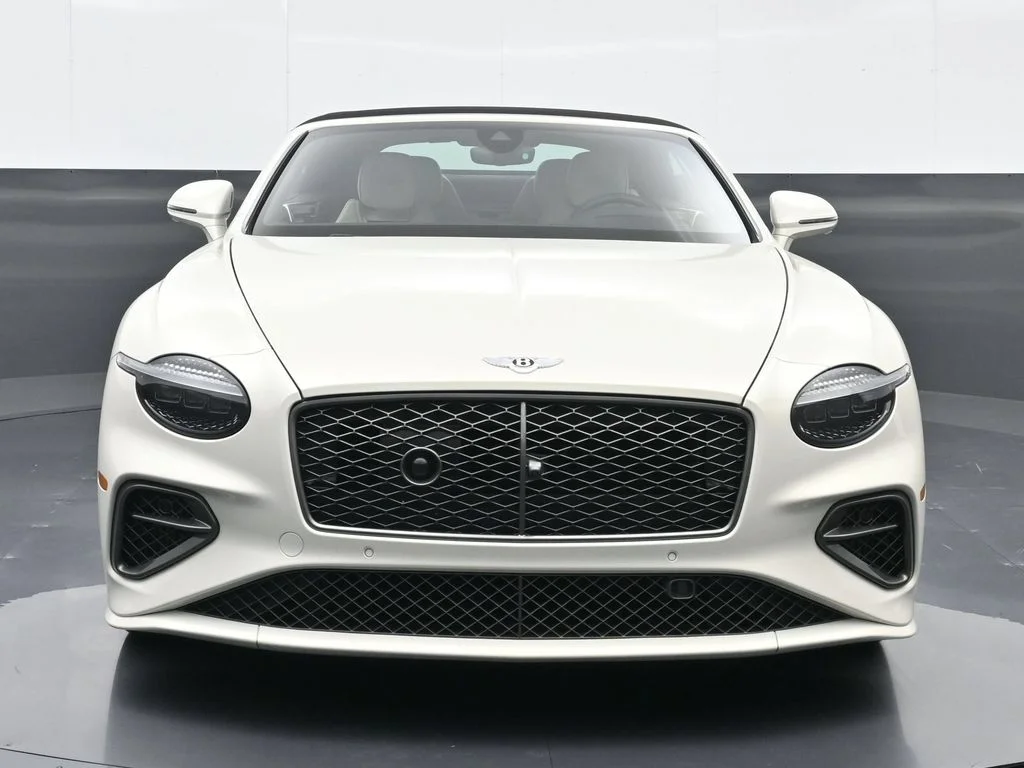 Used 2025 White Bentley Speed image 15