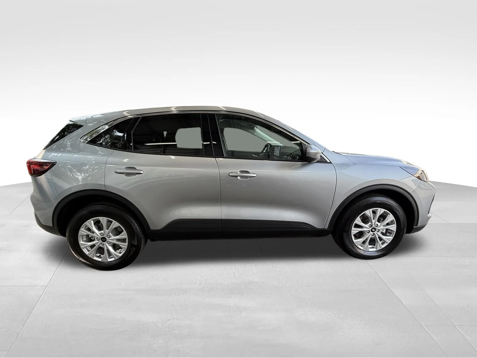 Used 2023 Silver Ford Active image 4