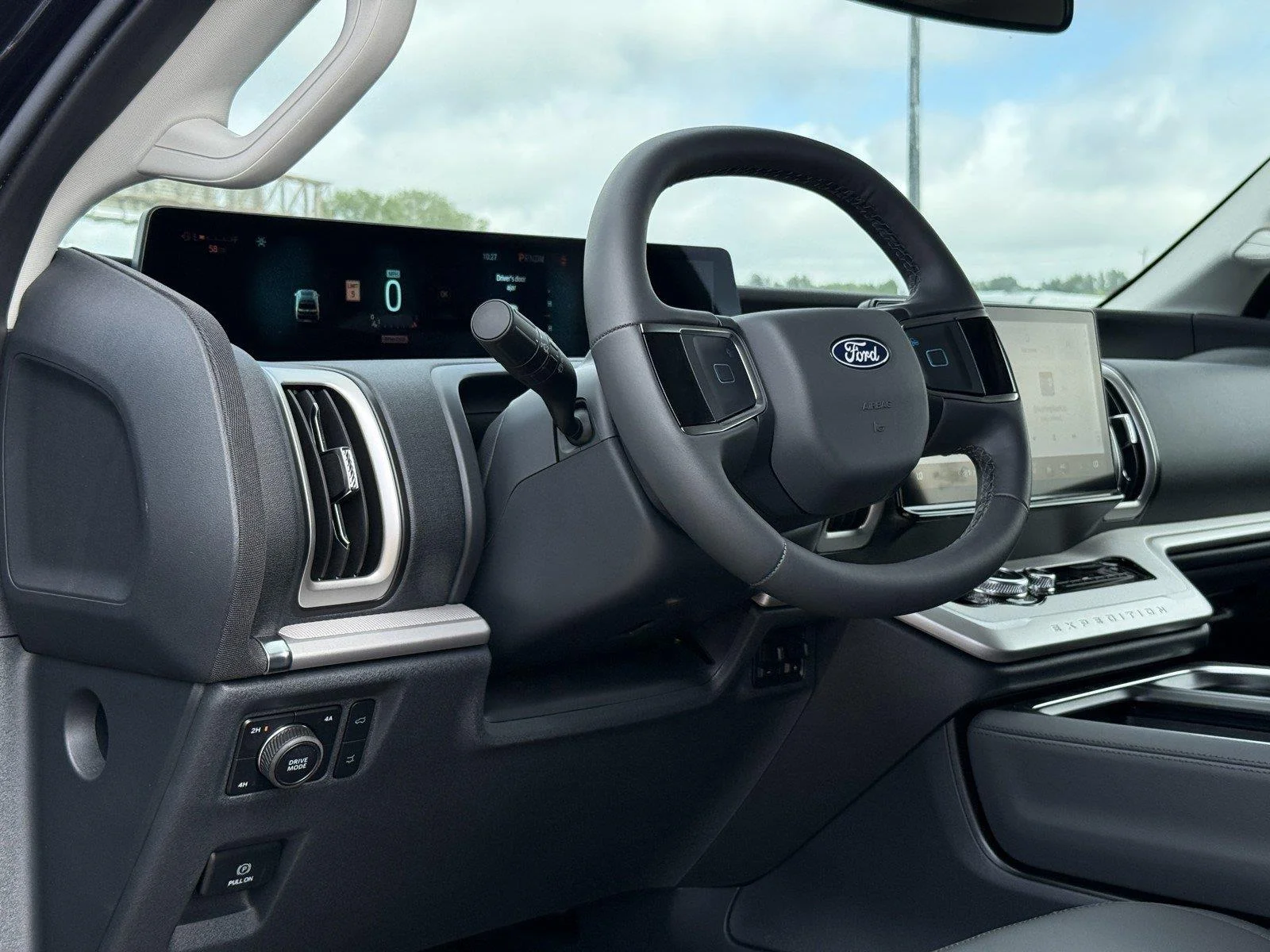 New 2027 Dark Matter Gray Metallic Ford Active image 10
