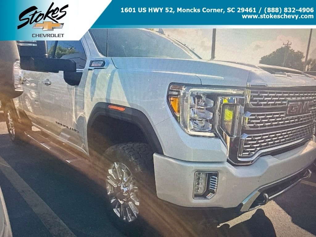 Used 2021 White GMC Denali image 1