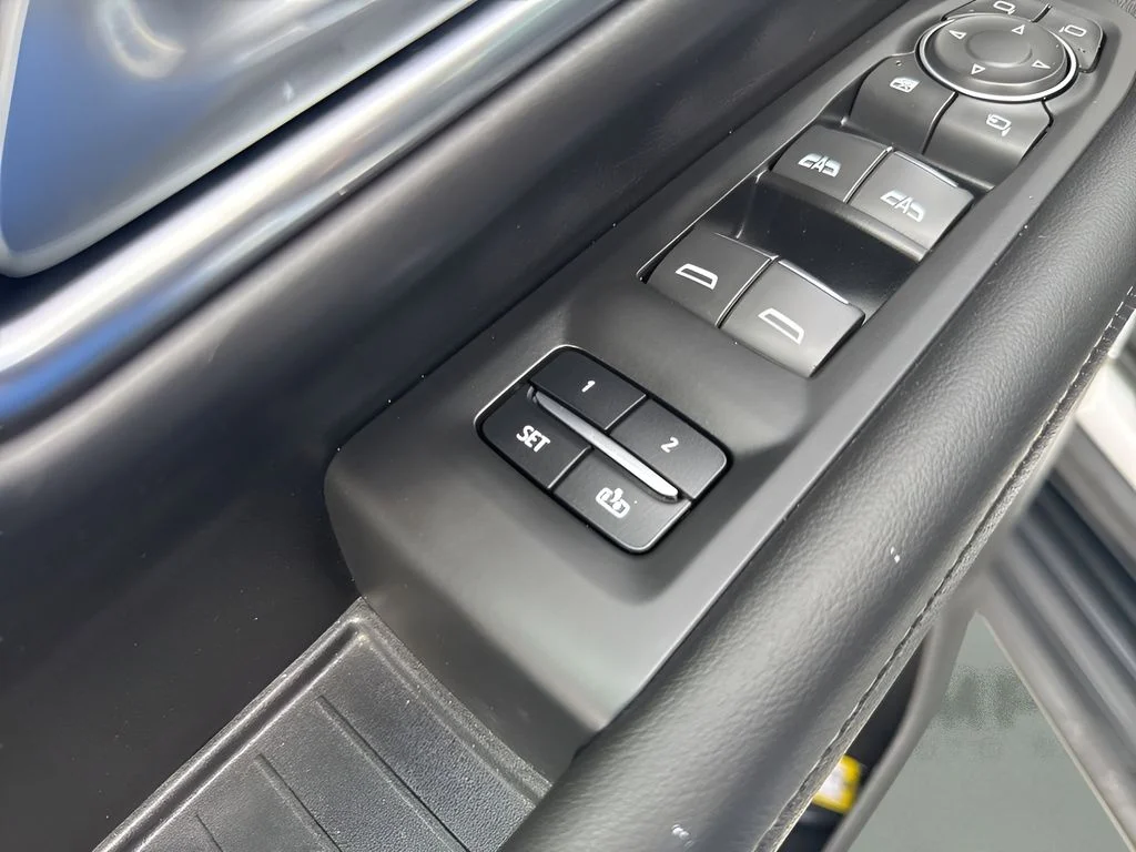 Used 2023 White Chevrolet Premier image 11