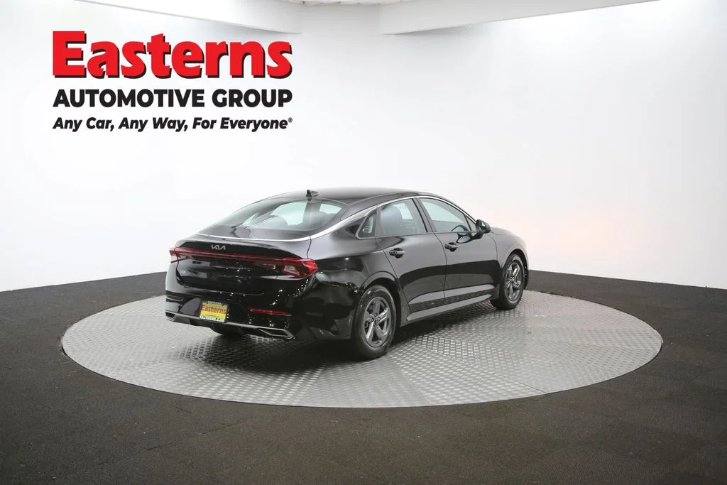 Used 2024 Gray Nissan SV image 40