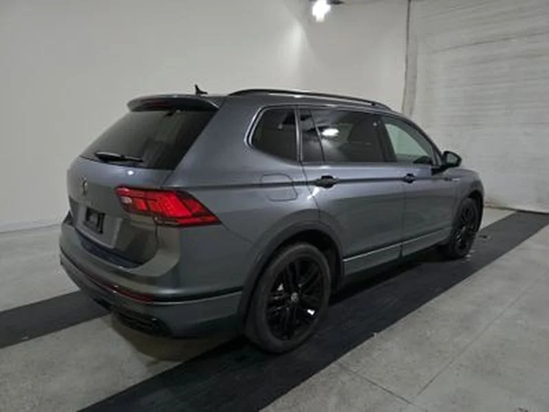 Used 2022 Gray Volkswagen 2.0T SE R-Line Black image 4