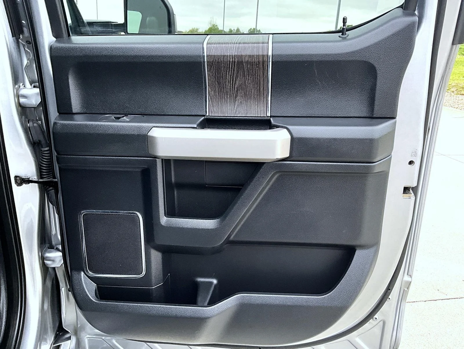 Used 2020 Silver Ford Lariat image 18