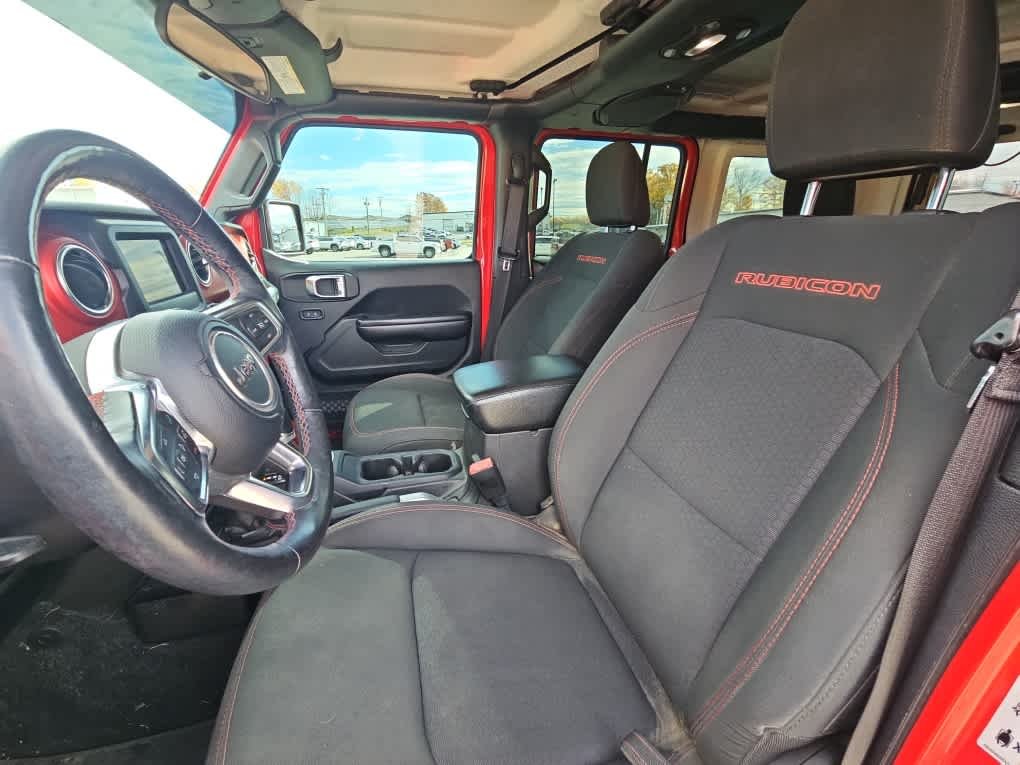 Used 2018  Jeep Rubicon image 5