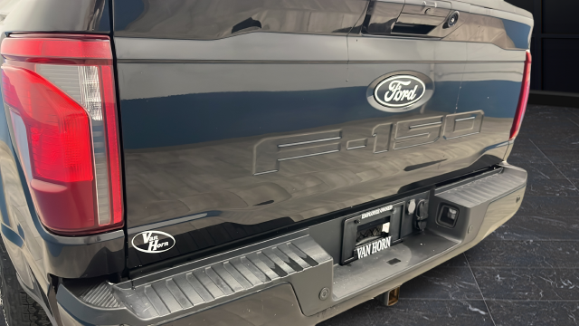 Used 2024 Agate Black Metallic Ford XLT image 40