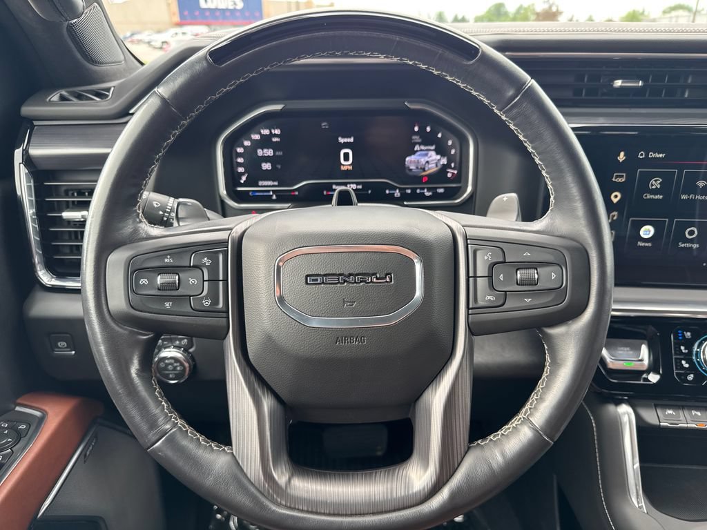 Used 2024 White Frost Tricoat GMC Denali Ultimate image 27