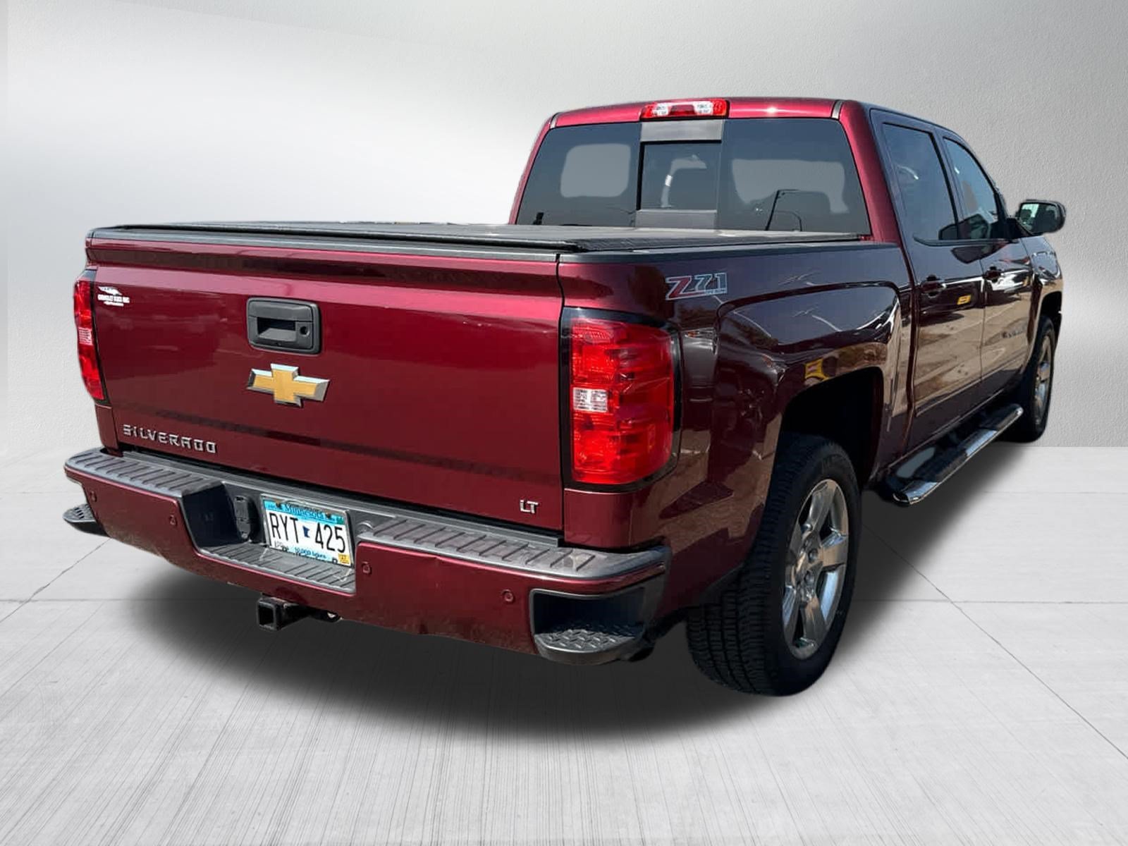 Used 2017 SIREN RED TINTCOAT Chevrolet LT image 7