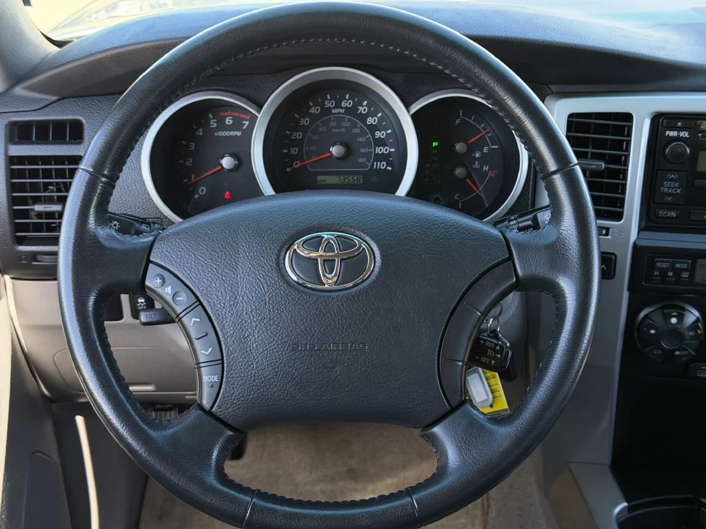 Used 2008 Silver Toyota SR5 image 12