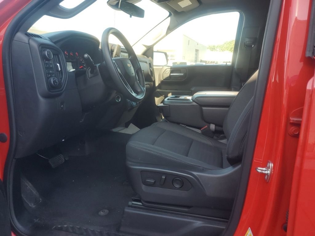 Used 2023 Red Chevrolet Custom image 13