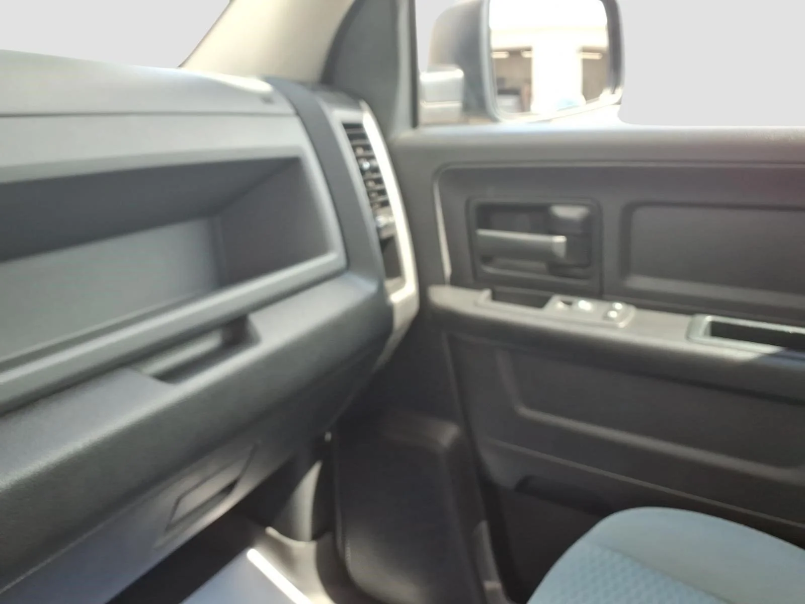 Used 2017 Granite Crystal Metallic Clearcoat RAM Express image 22