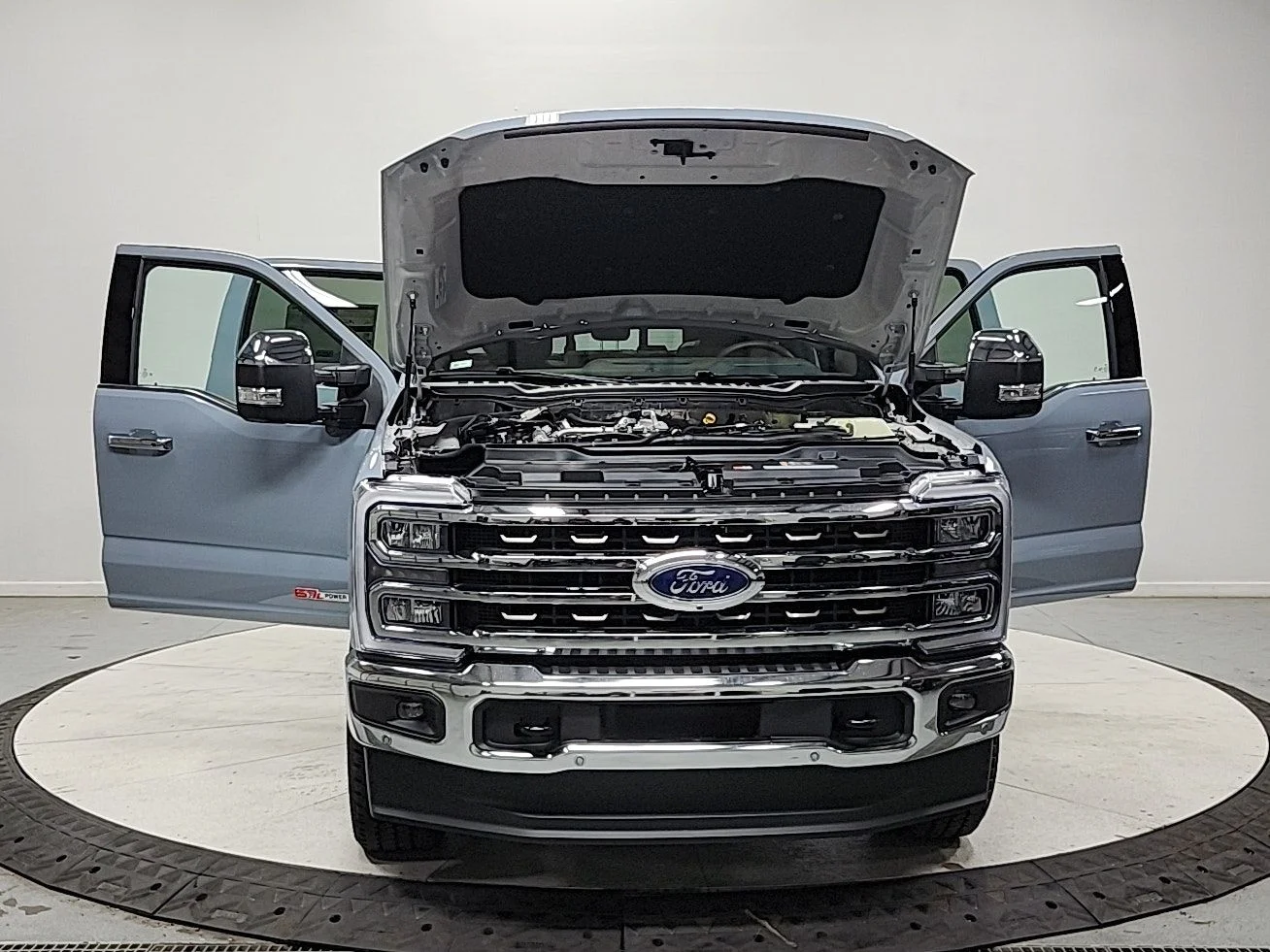 New 2026 Glacier Gray Metallic Tri-Coat Ford F-250® King Ranch® image 10