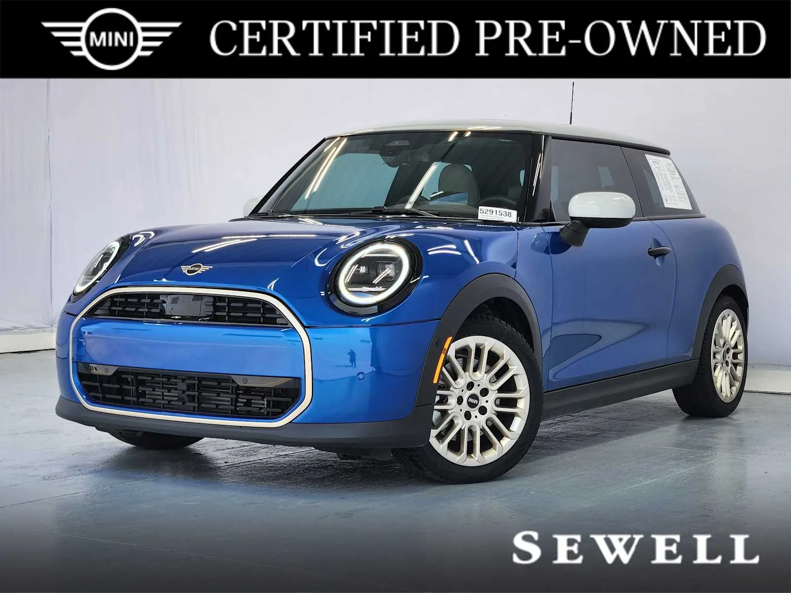 2025 MINI Hardtop Cooper's photo