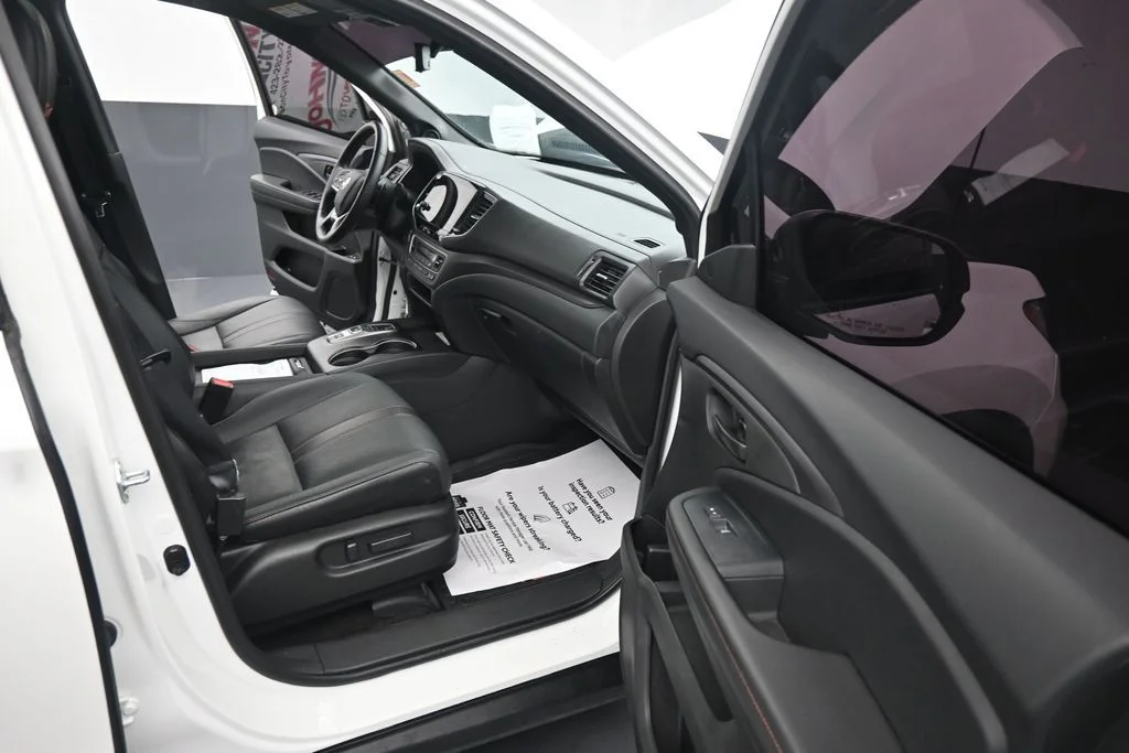 Used 2022 White Honda TrailSport image 23