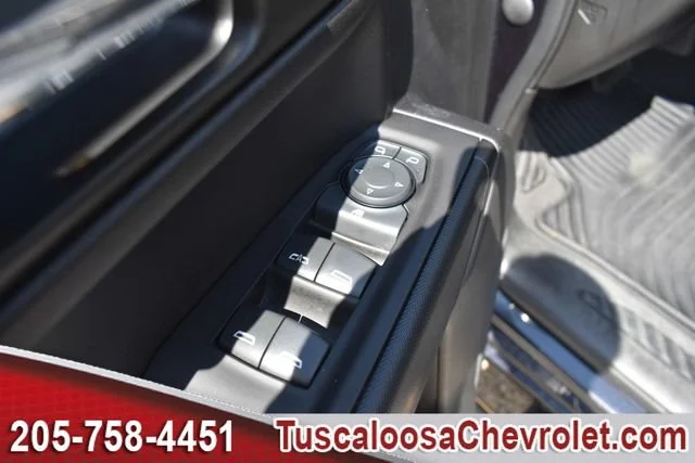 Used 2023 DARK ASH METALLIC Chevrolet Custom image 19