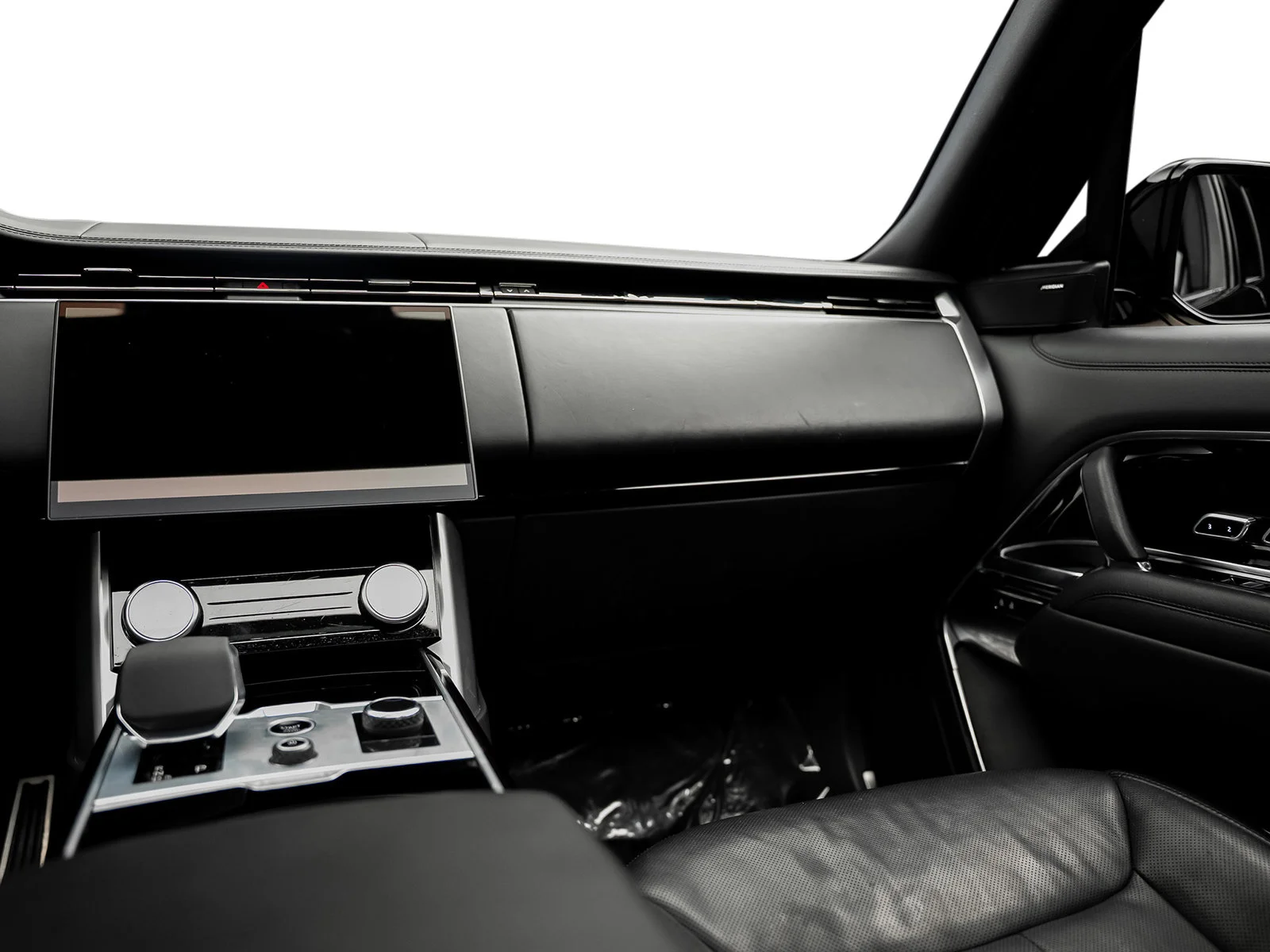 Used 2023 Black Land Rover SE image 38