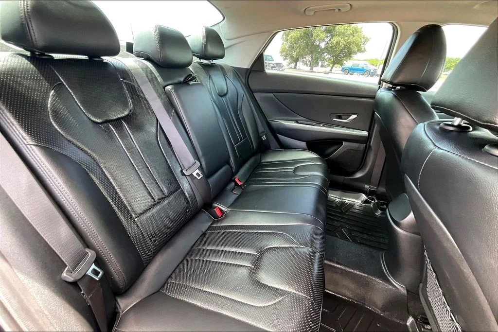 Used 2022 Black Hyundai SEL image 20