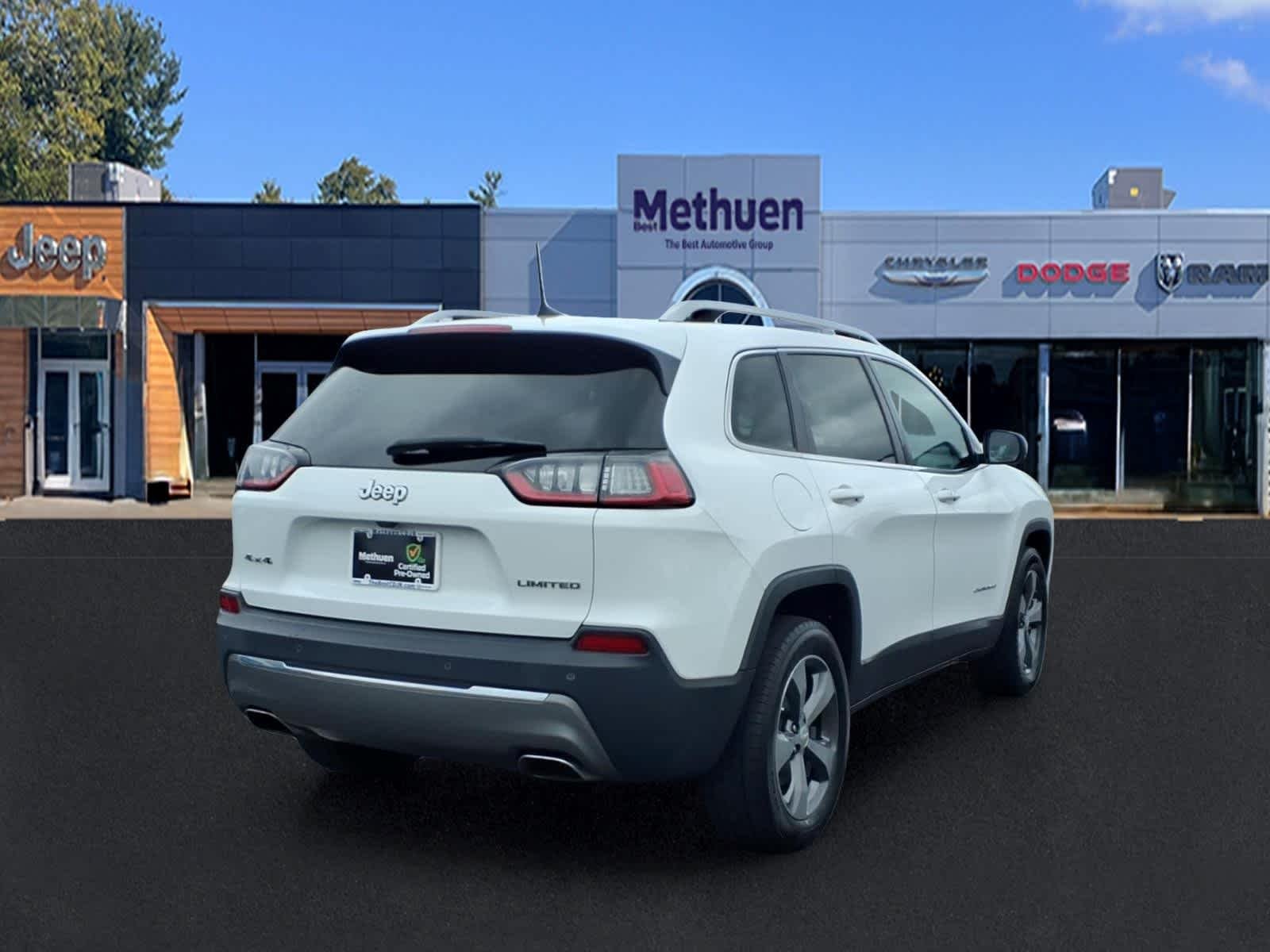 Used 2019 Bright White Clearcoat Jeep Limited image 3