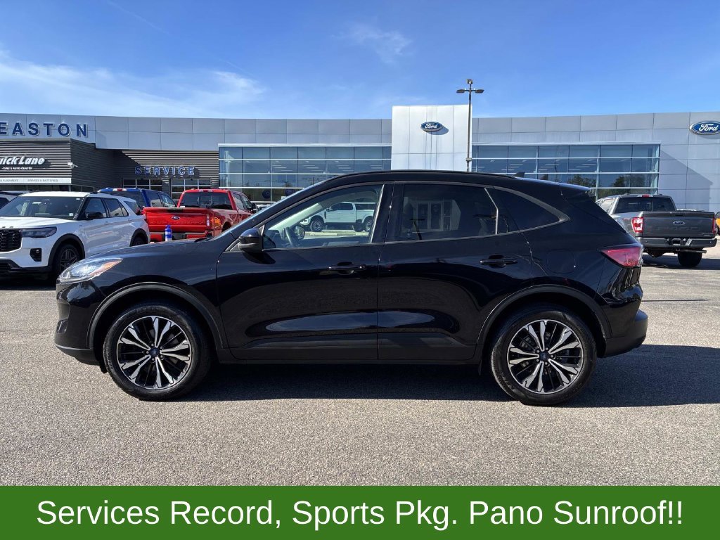 Used 2021 Black Ford SE image 4