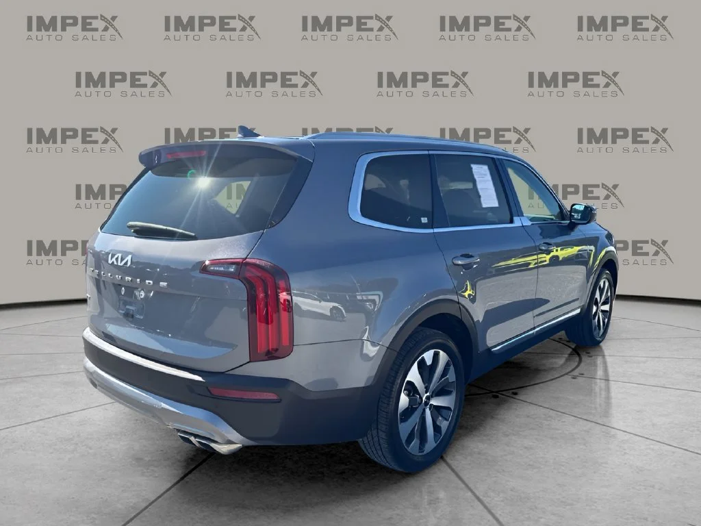 Used 2022 Silver Kia EX image 5