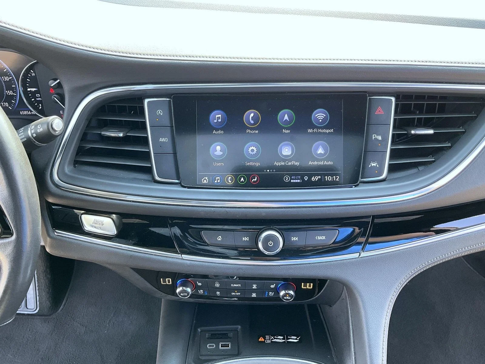 Used 2023 Black Buick Avenir image 13