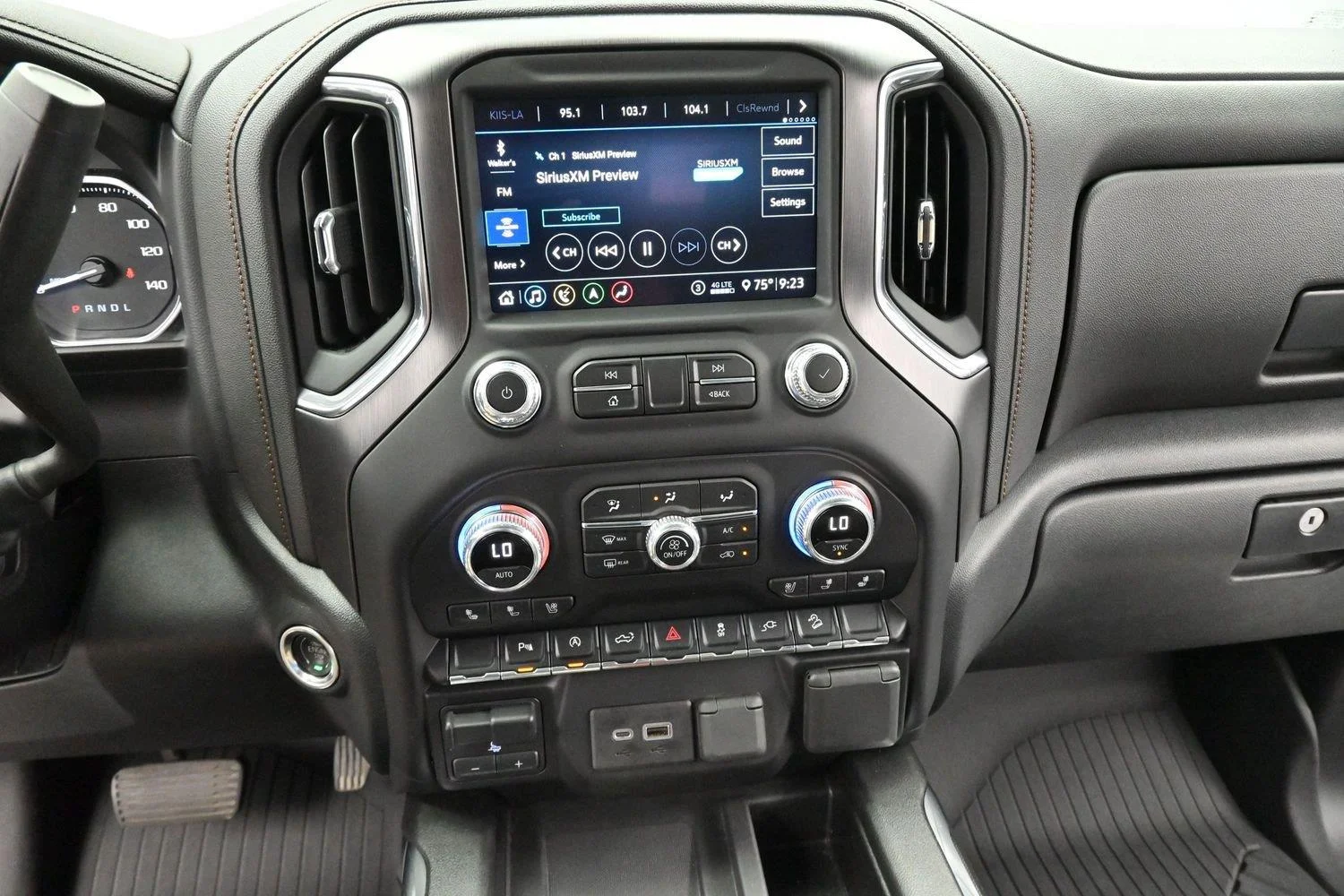 Used 2020 CARBON BLACK METALLIC GMC AT4 image 22