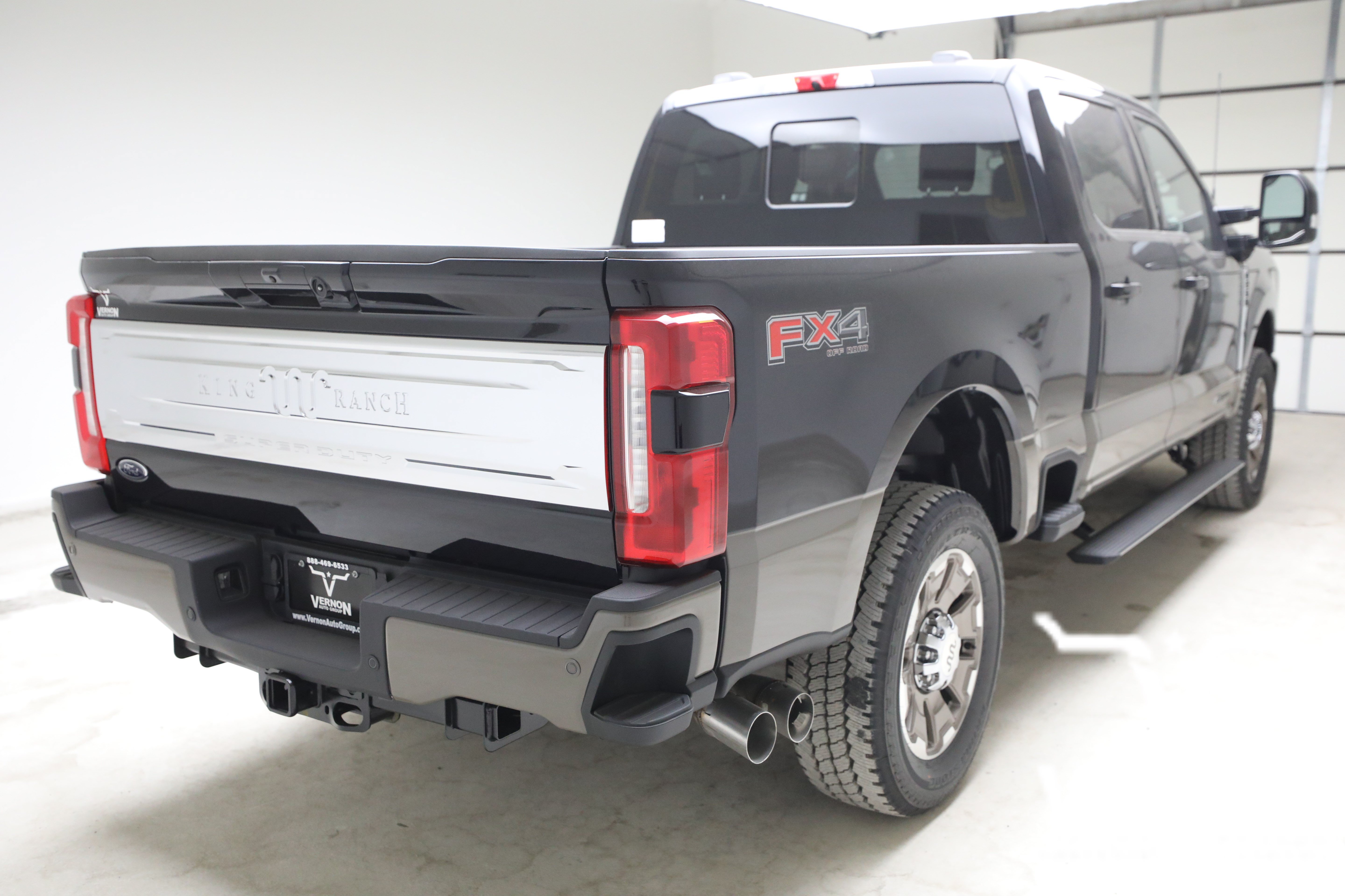 New 2026 Agate Black Metallic Ford  image 5