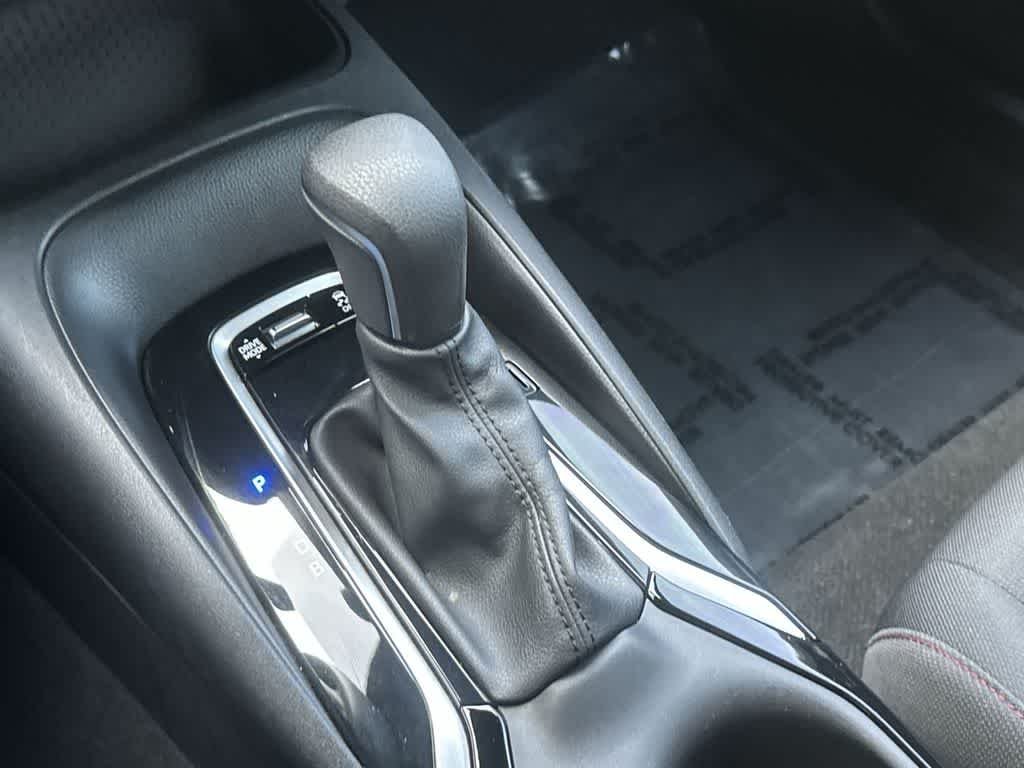 Used 2023 Wind Chill Pearl Toyota SE image 21