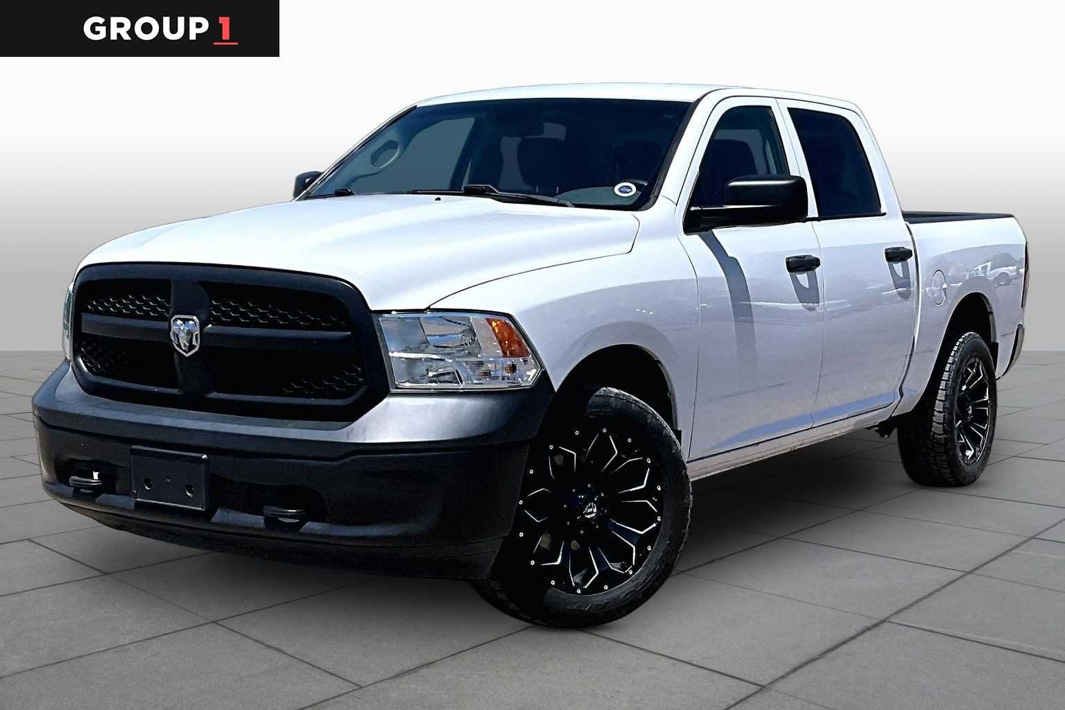 2019 RAM 1500 Classic Tradesman 4x4 Crew Cab 5'7's photo
