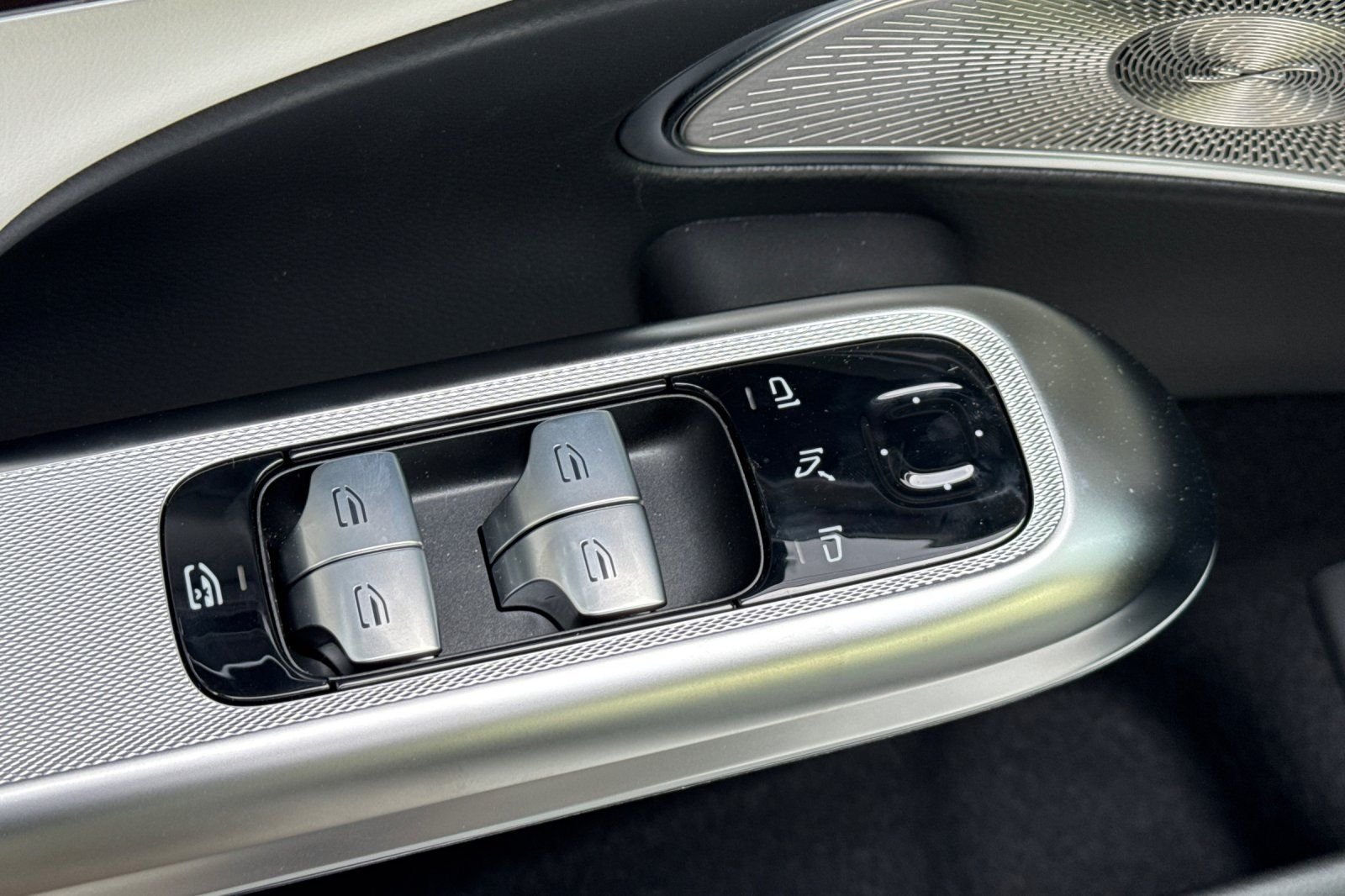 New 2027 Polar White Mercedes-Benz E 450 image 26