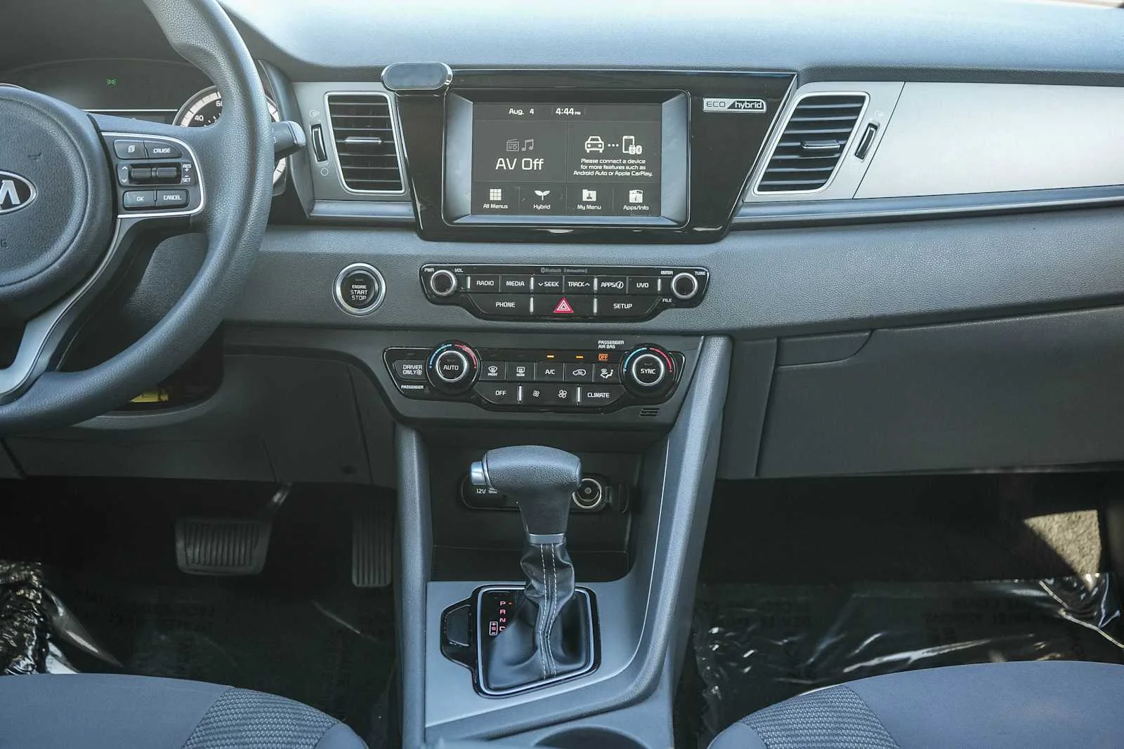 Used 2019 Silky Silver Kia LX image 13