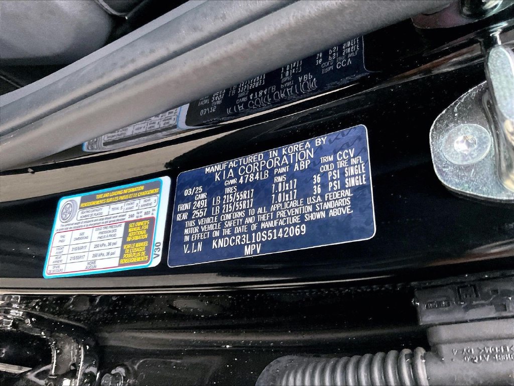 Used 2025 Black Kia Wind image 35