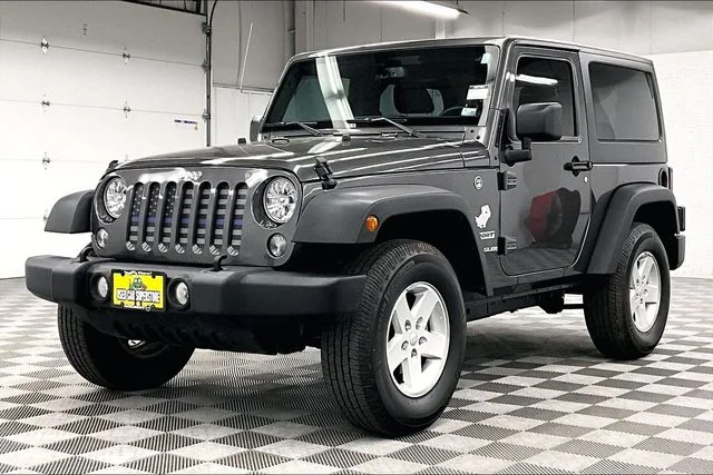 Used 2017 Granite Crystal Metallic Clearcoat Jeep Sport image 13