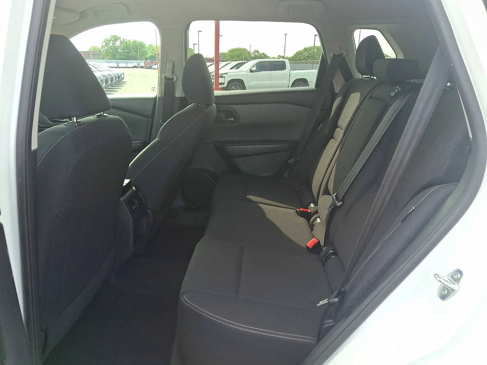 Used 2024 Glacier White Nissan S image 10