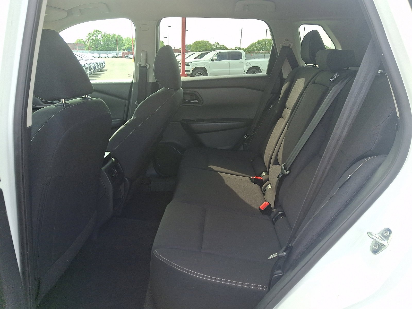 Certified Used 2024 Glacier White Nissan S image 10