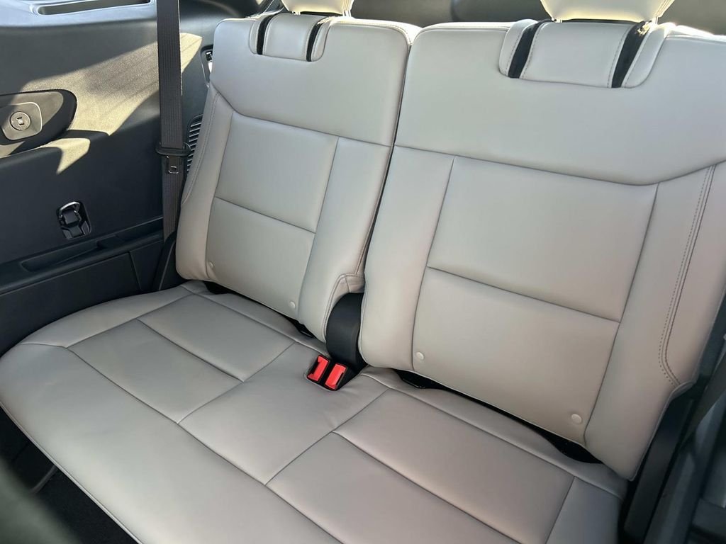 New 2027 Ruby Red Metallic Tinted Clearcoat Ford Active image 18