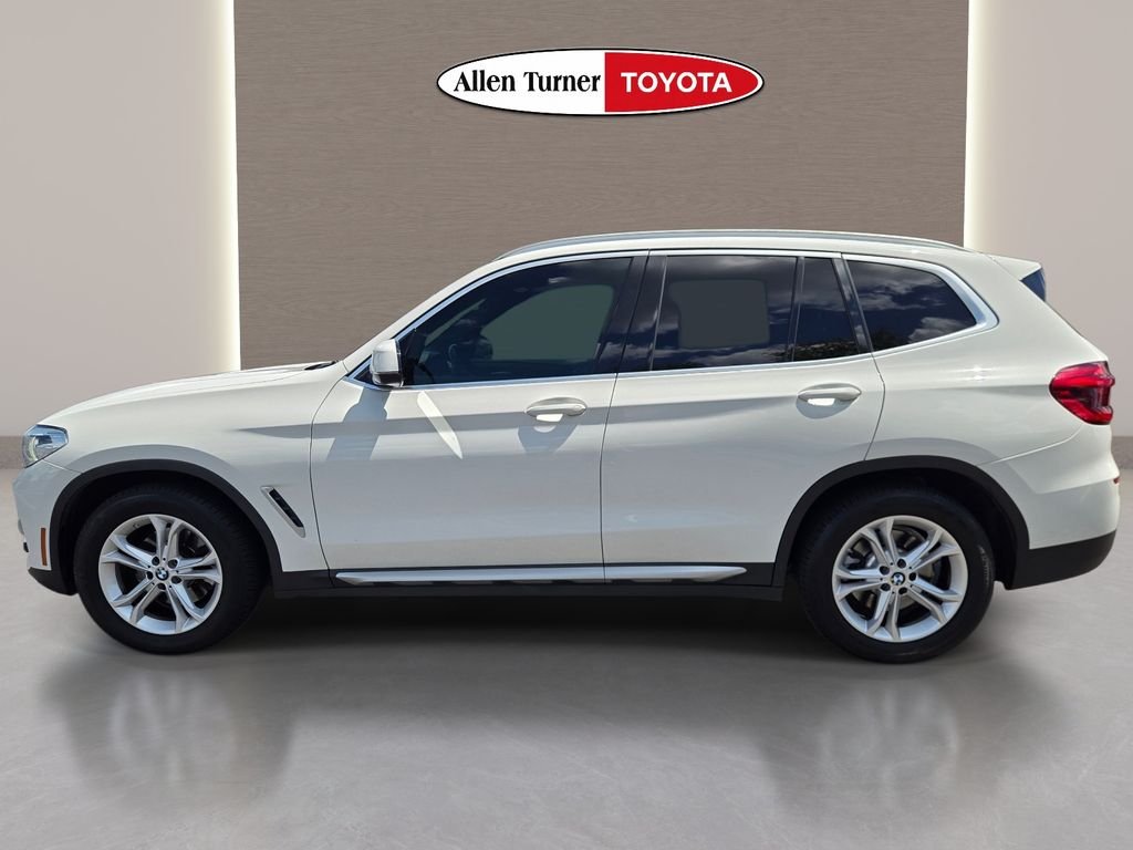 Used 2021 White BMW sDrive30i image 11